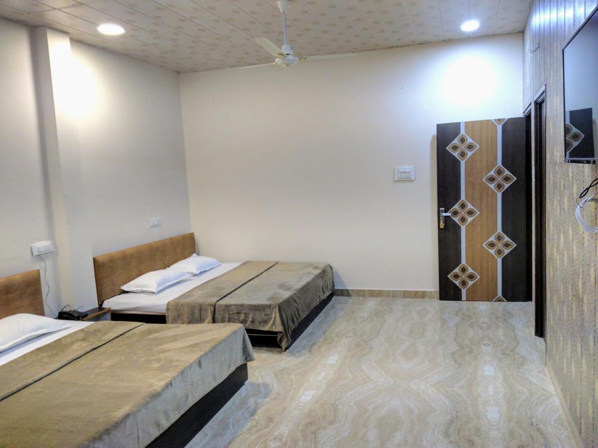 אמריצר Mye Homestay 1 Near Golden Temple מראה חיצוני תמונה
