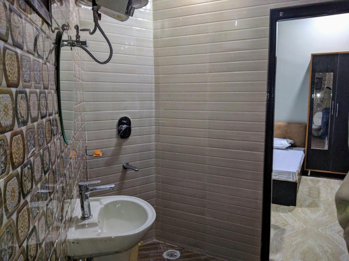 אמריצר Mye Homestay 1 Near Golden Temple מראה חיצוני תמונה